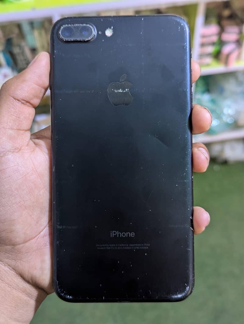 Apple iPhone 7 Plus 3
