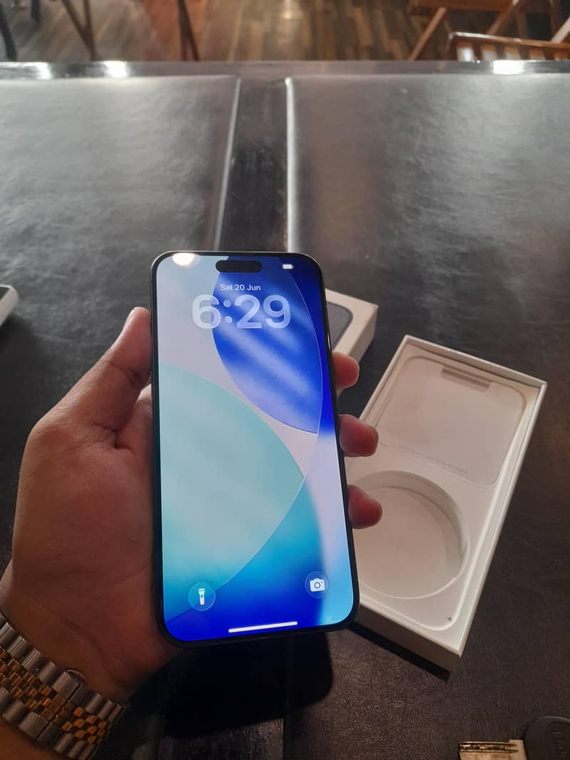 Apple iPhone 15 Pro Max 3