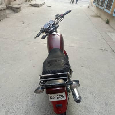 Suzuki GS 150 2022