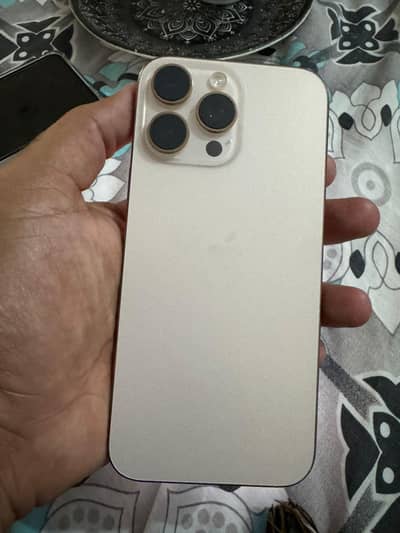 Apple iPhone 16 Pro Max