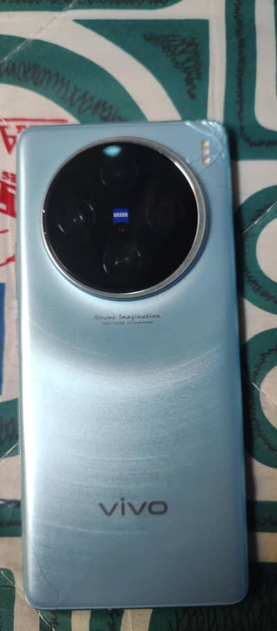 Vivo X100