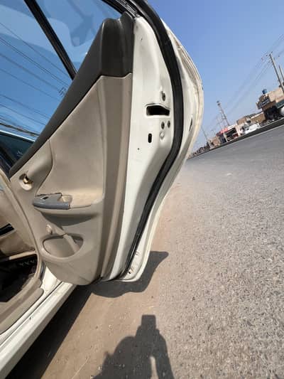 Toyota Corolla GLI 2010 vip car contact nmbr 03407016404