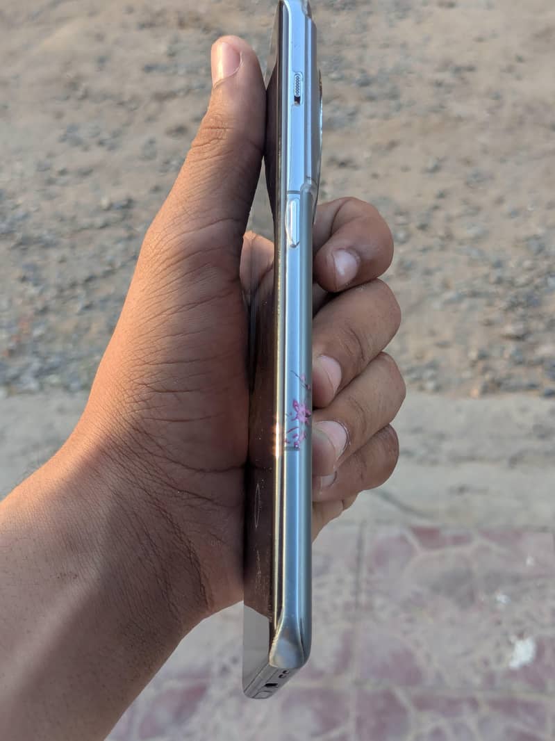 One Plus 11 4