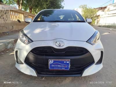 Toyota Yaris japnese model 2022 reg 2025 pearl white color