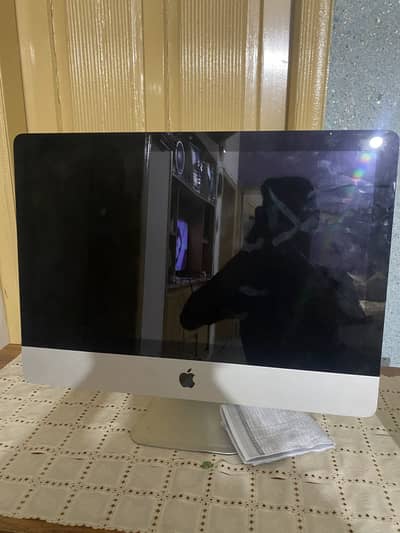 Apple computer