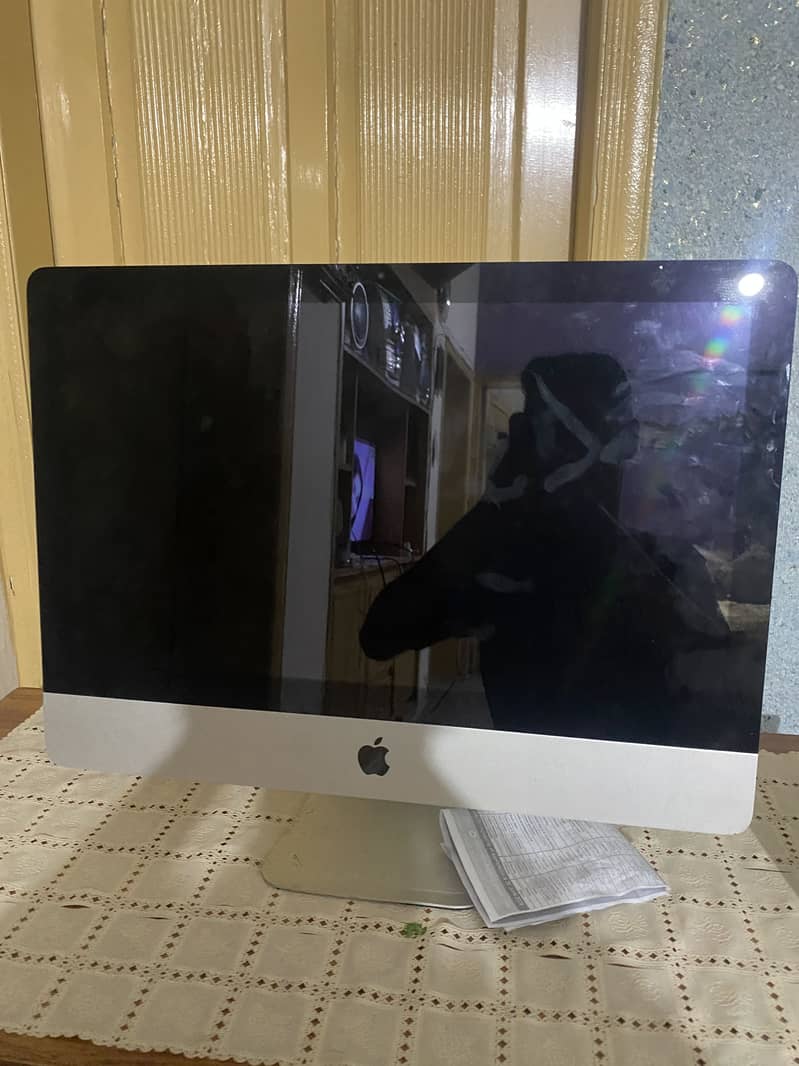 Apple computer 0