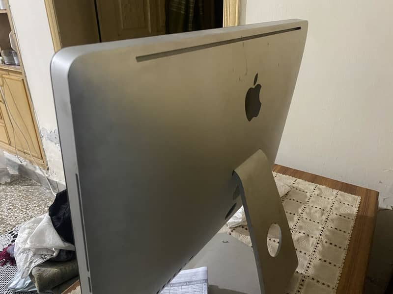Apple computer 2