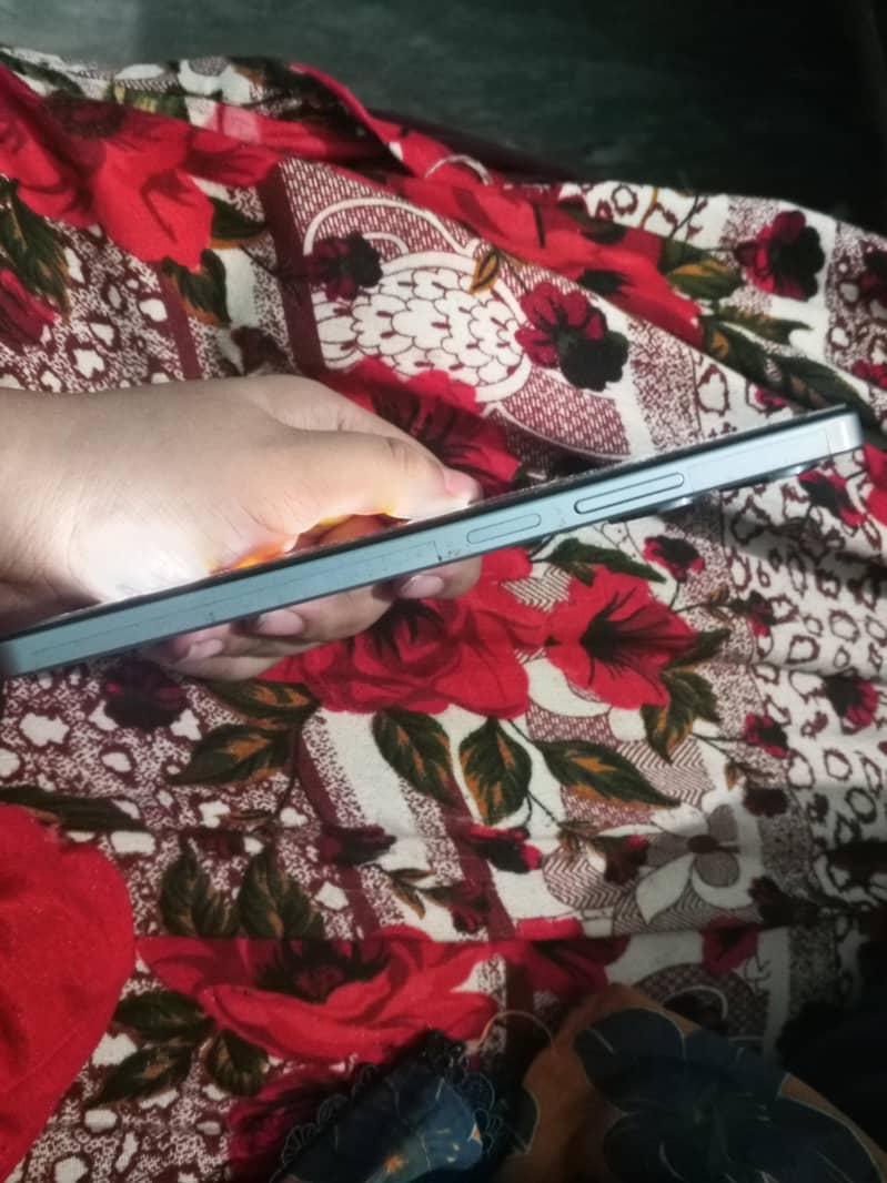 Realme note60 4