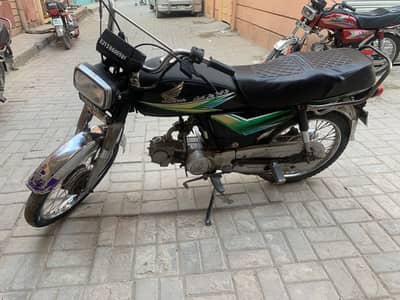 Bike for sale 2013 model copy available urgent sale