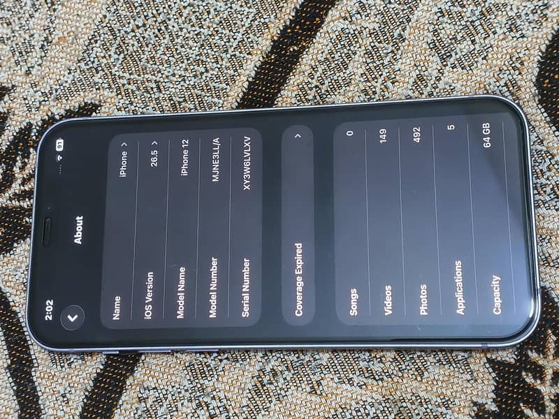 Apple iPhone 12 4