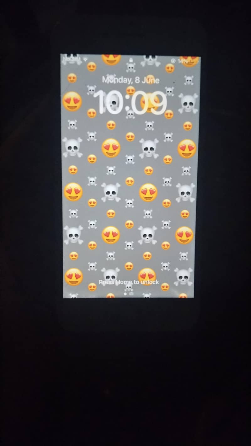 Apple iPhone 8 3