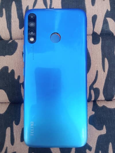 Tecno Spark 4