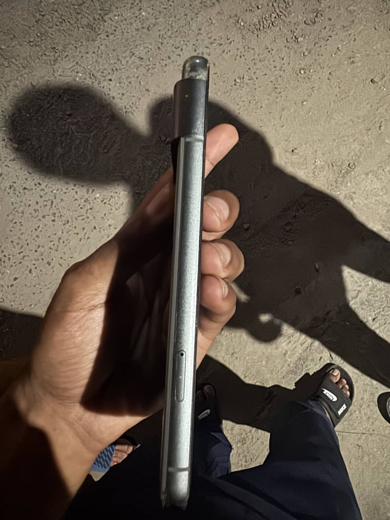 Google Pixel 8 3