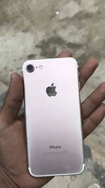 Apple iPhone 7 1