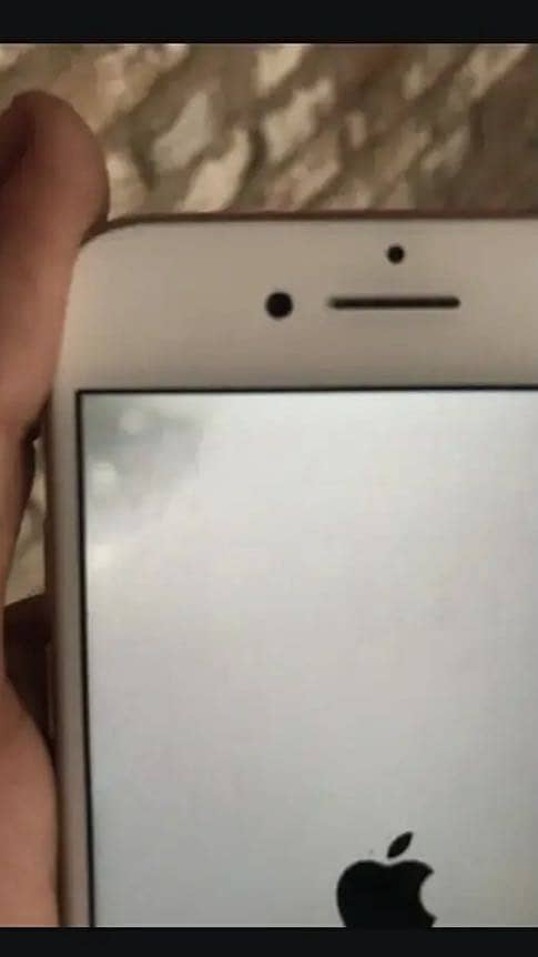 Apple iPhone 7 2