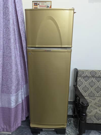 Dawlance fridge (refrigerator) for sale