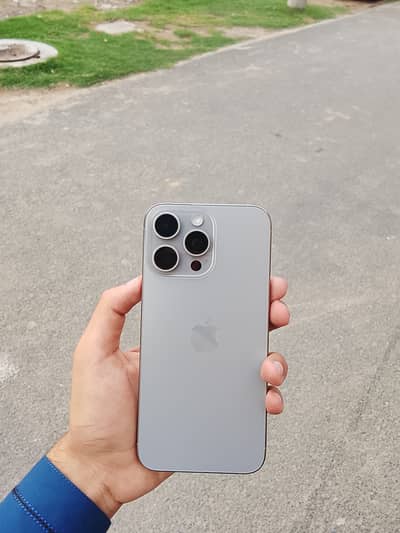 iPhone 15 Pro Max factory unlock