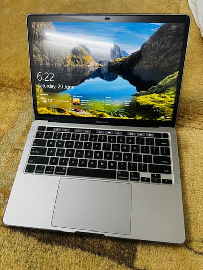 Apple MacBook Pro 2020 (A2251) Core i7 10th Gen 16GB 1TB mint conditin