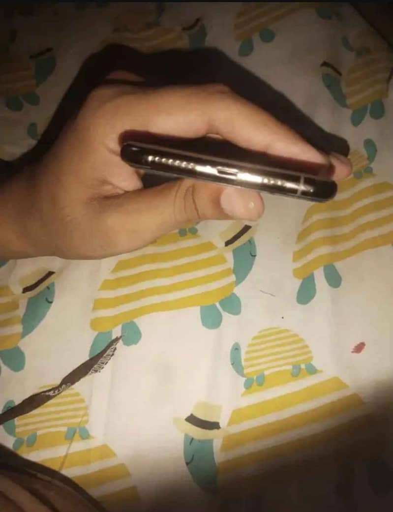 iPhone 3