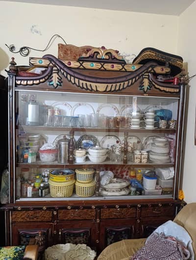Glass Showcase Cabinet – Good Condition