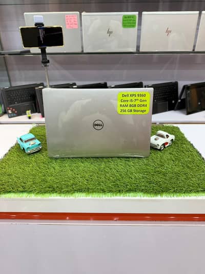 Dell XPS 13 9360 Ultra-Slim - Core i5 7th Gen / 8GB RAM / 256GB SSD