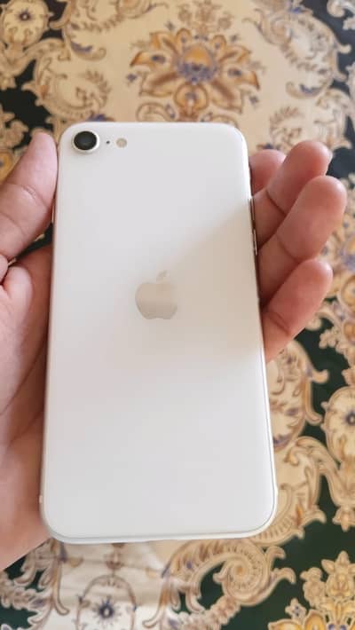 Apple iPhone SE