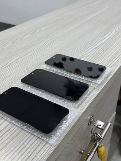 iPhones 15pro max original lcd available