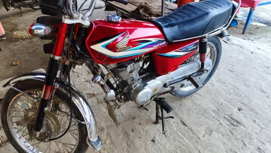 Honda 125.2015 model best condition original parts