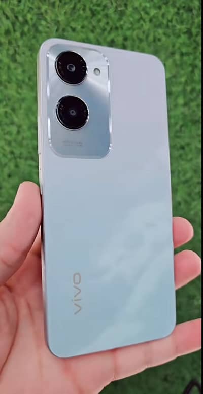 Vivo Y18