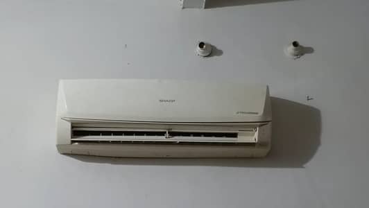 Sharp J TECH DC INVERTER 1 TON