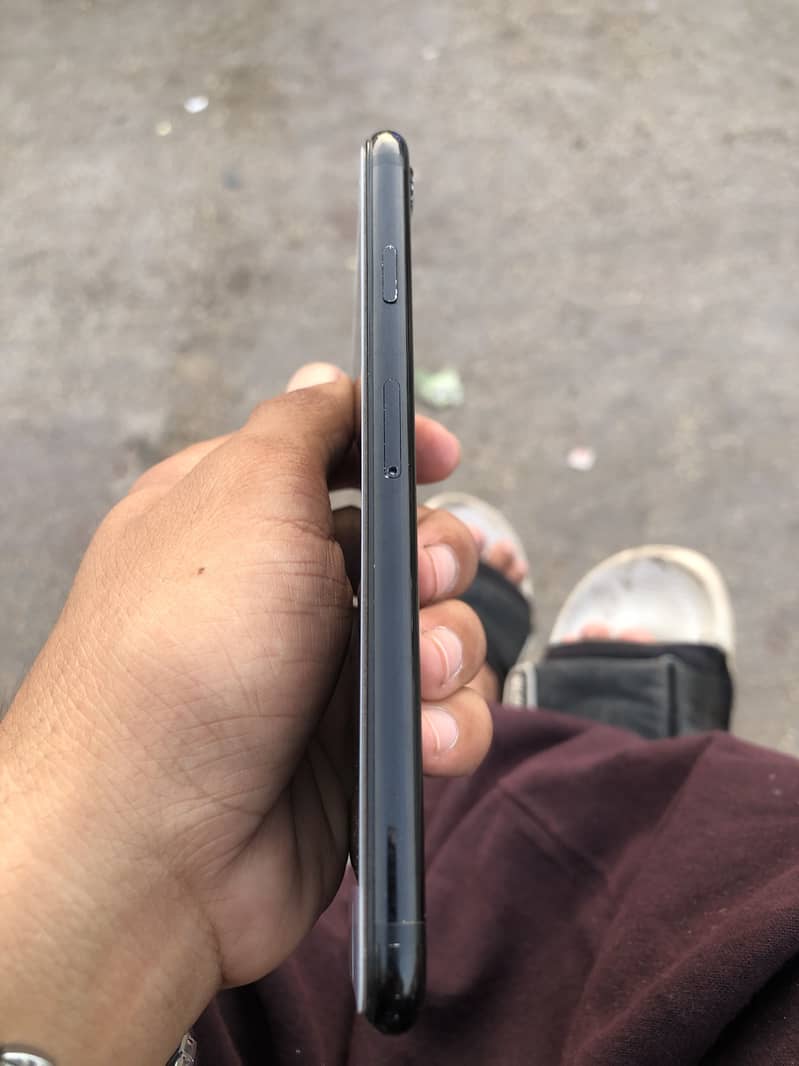 Apple iPhone 7 2