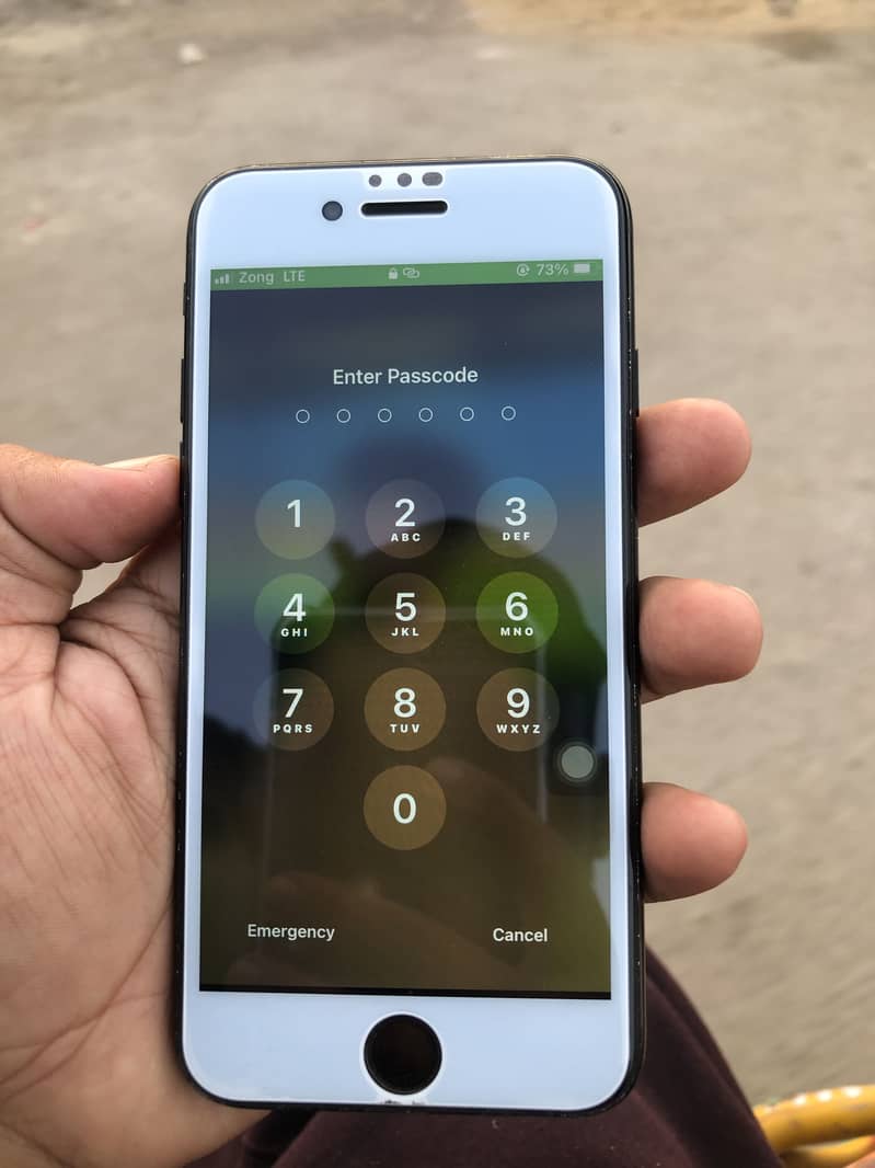 Apple iPhone 7 4