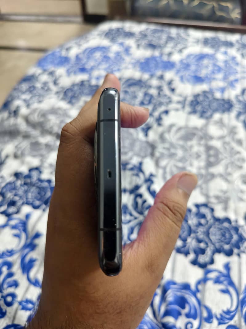 One Plus 11 4