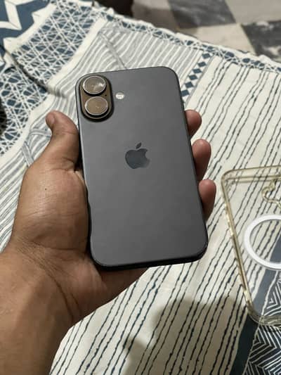 Apple iPhone 16