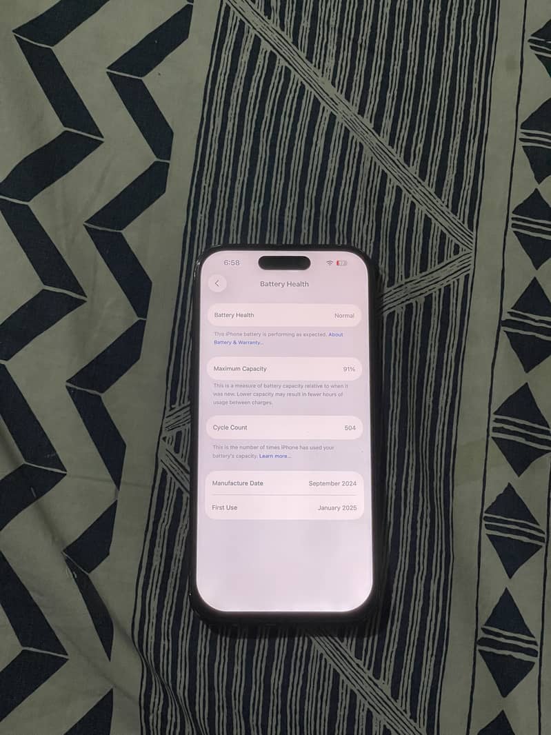 Apple iPhone 16 8