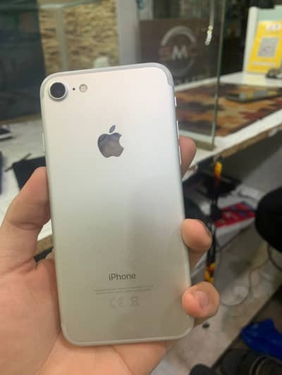 Apple iPhone 7