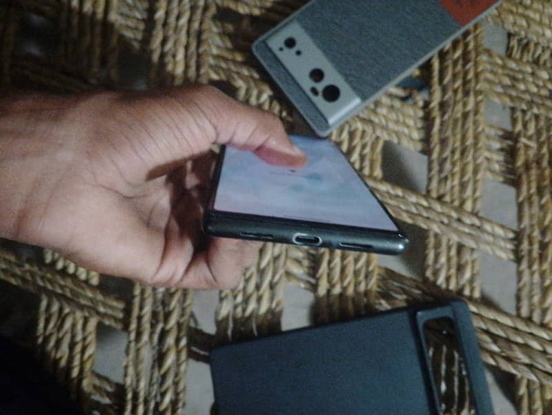 Google Pixel 6 4