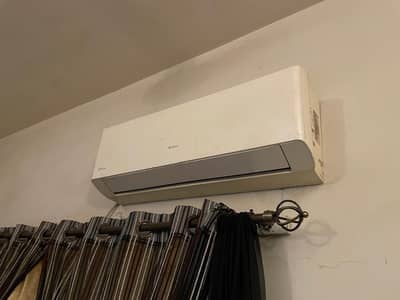 Gree 1 Ton Inverter AC with WiFi