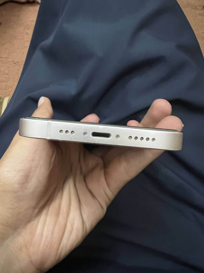 Apple iPhone 13 2