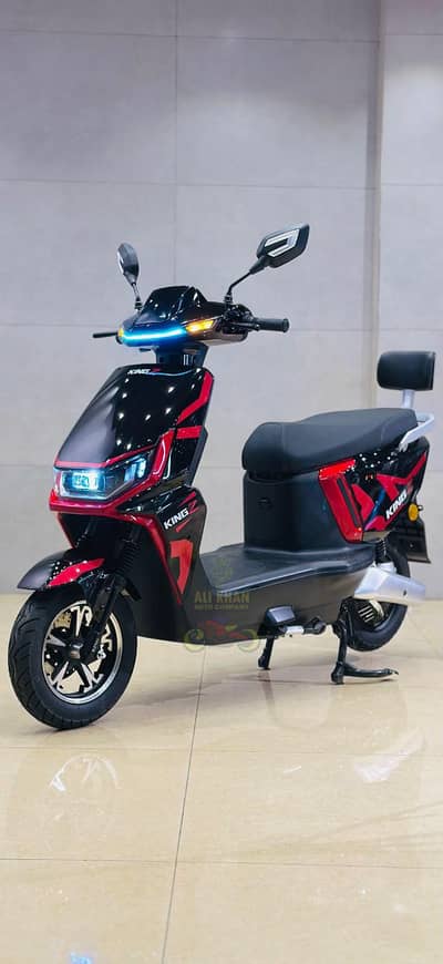 Scooty Kings Yadea Metro Evee Evon Okla EV Female Ramza