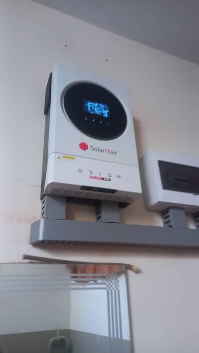 solarmax 6kw orion ip21  inverter urgent sale