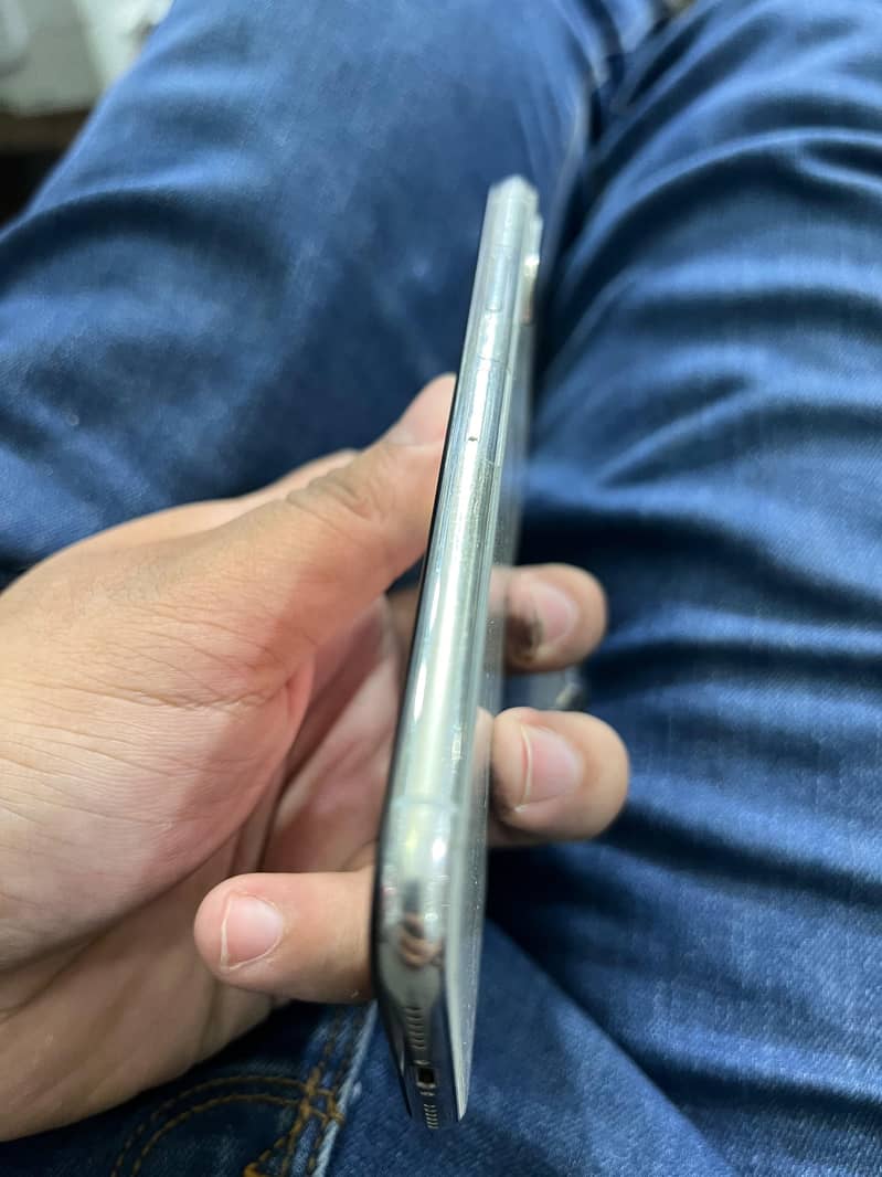 Apple iPhone X 5