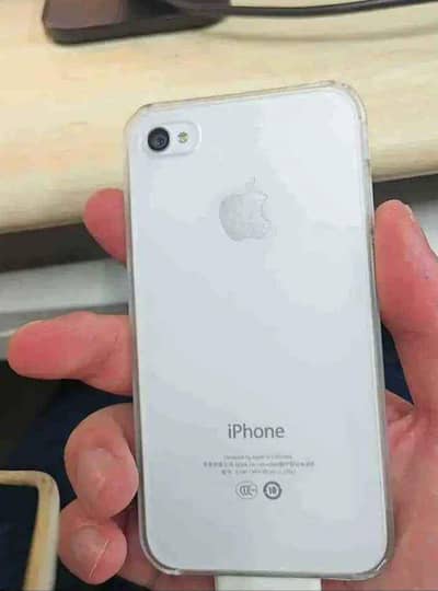 Apple iPhone 4