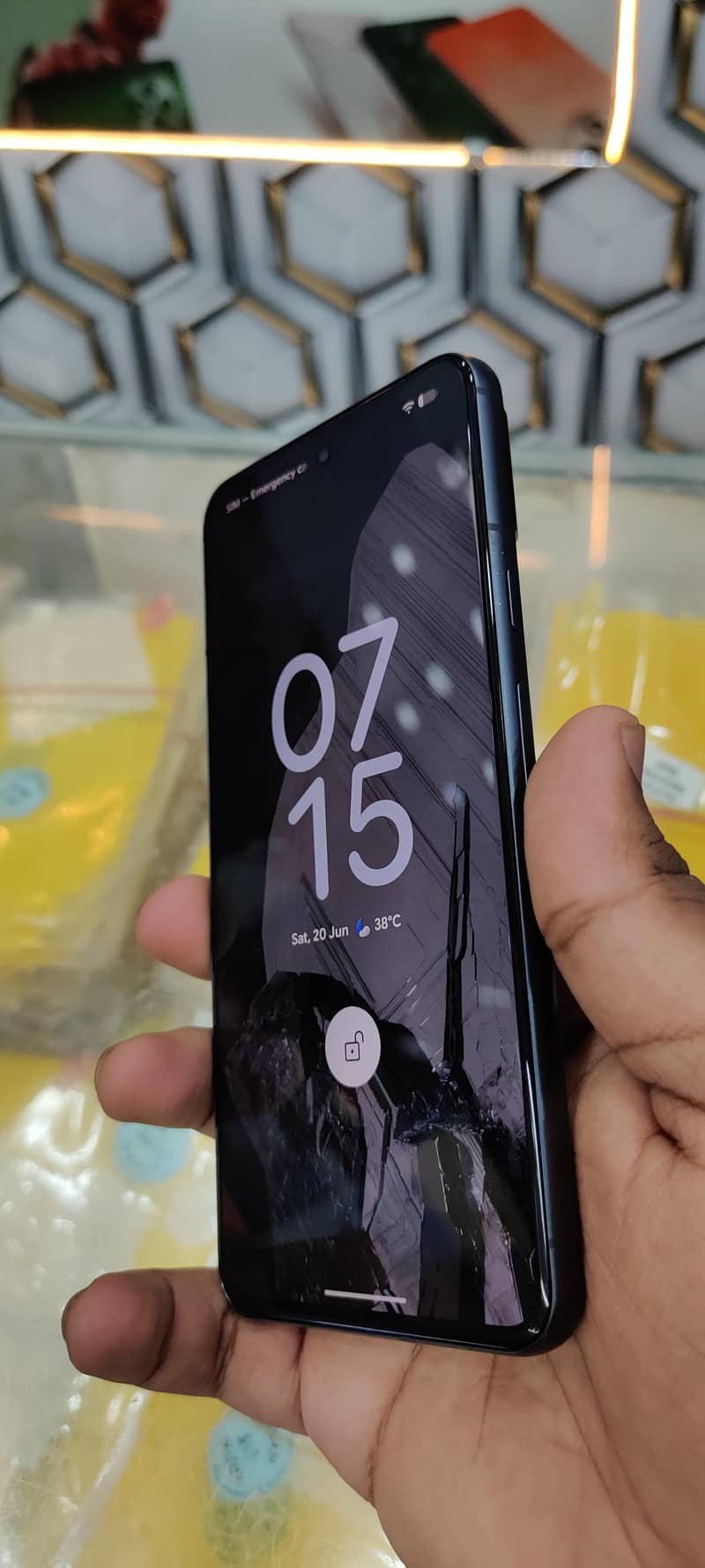 Google Pixel 8 3