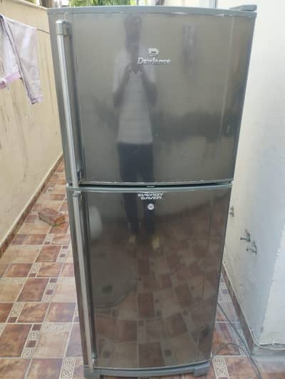 dawlance mediam size fridge