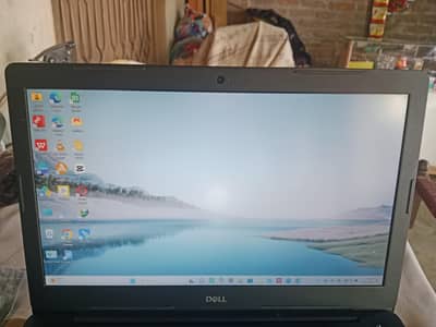 Dell Latitude 3590 Laptop in Good Condition