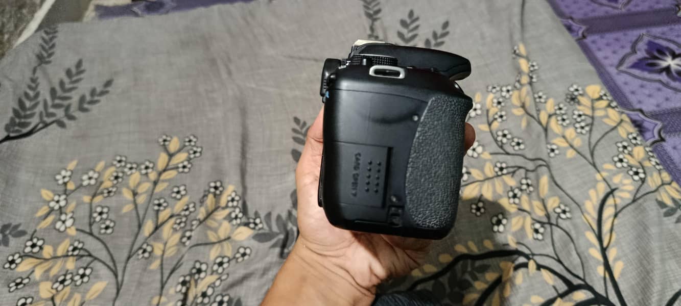 CANON 600D 1