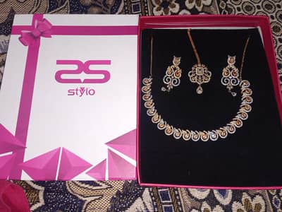 Brand New Stylo Bridal Jewelry Set