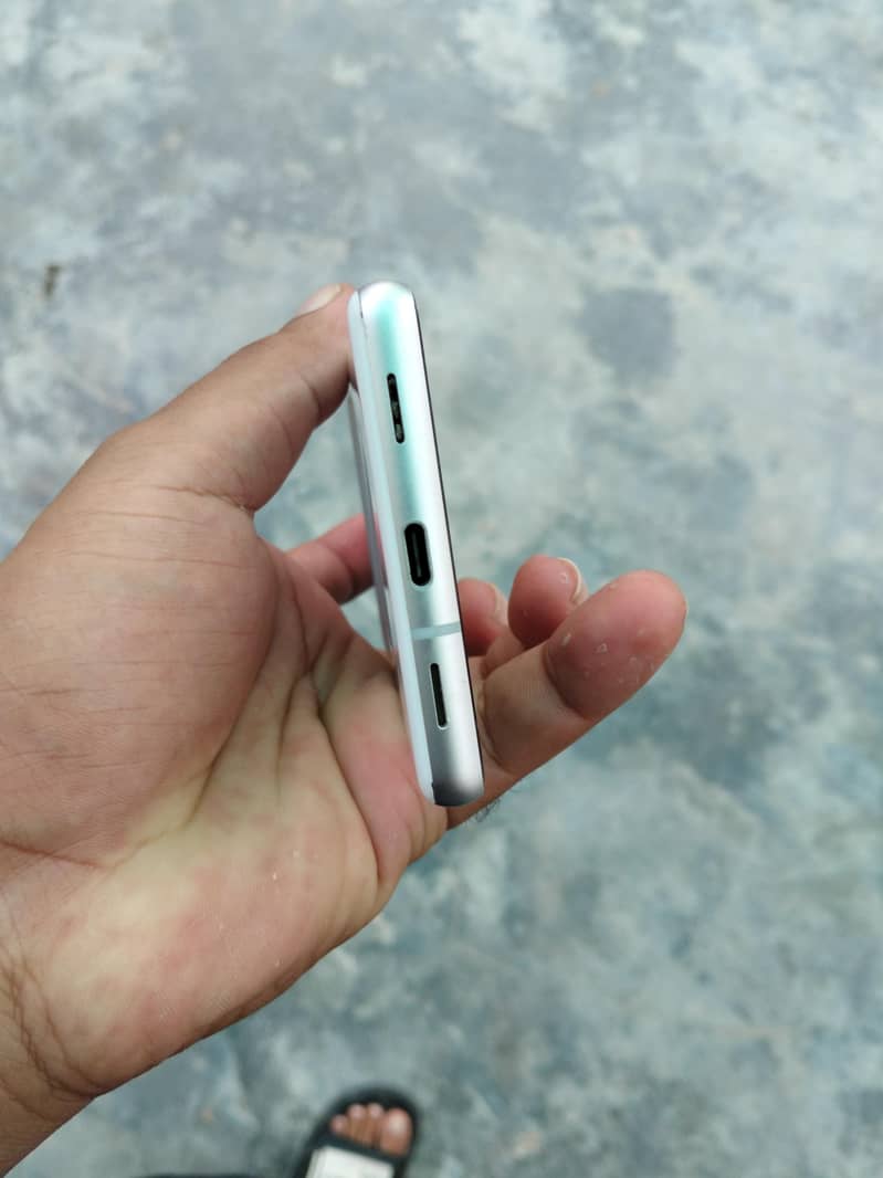 Google Pixel 7a 2