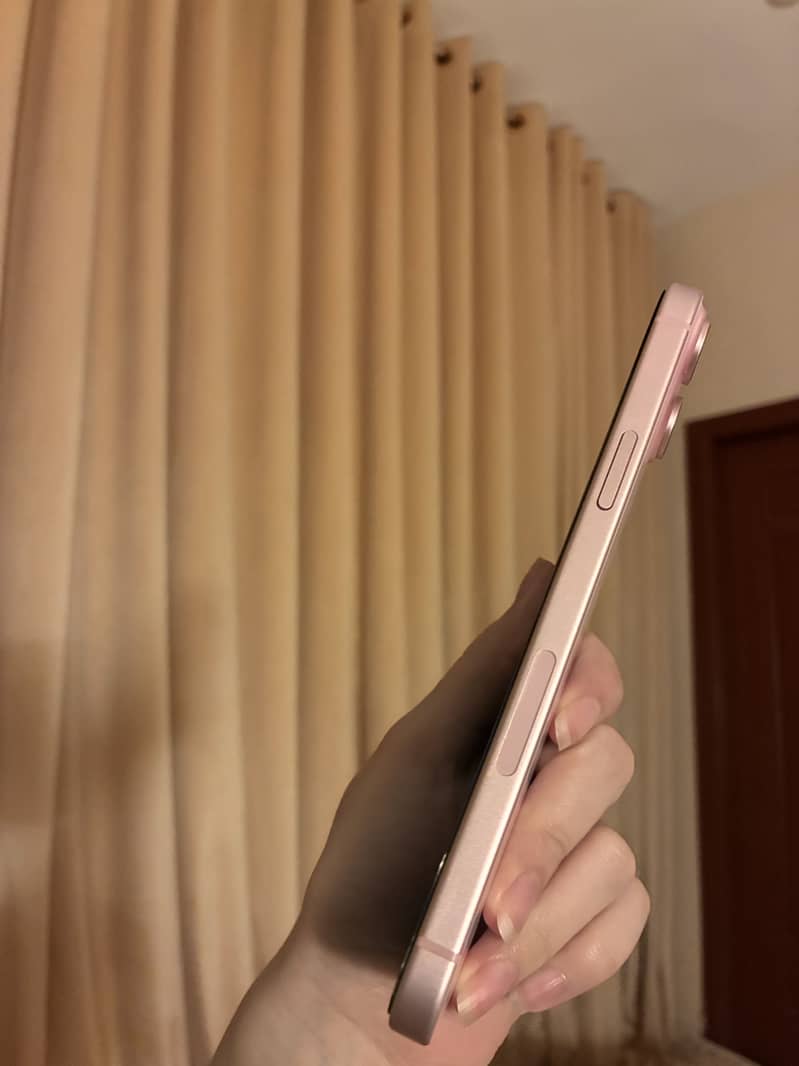 Apple iPhone 15 plus 1